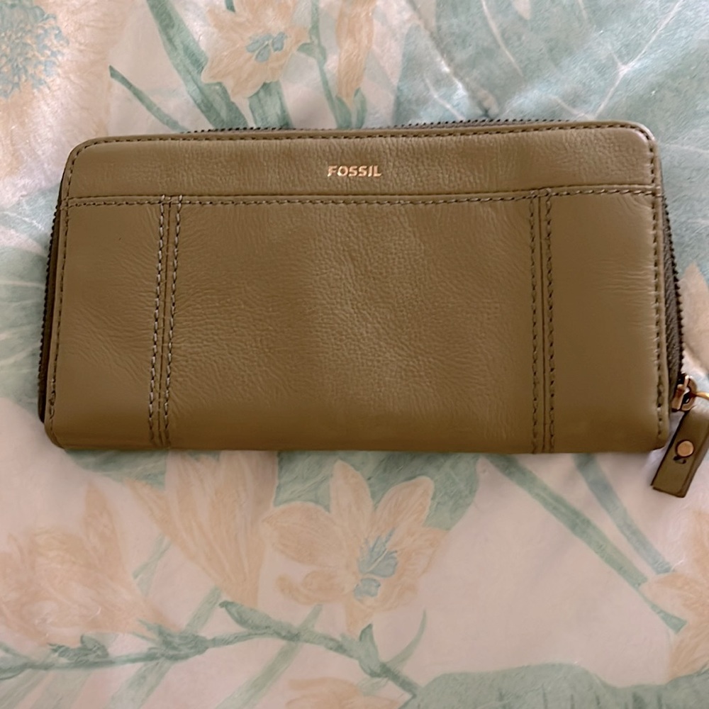 Fossil wallet